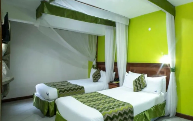 67 Airport Hotel