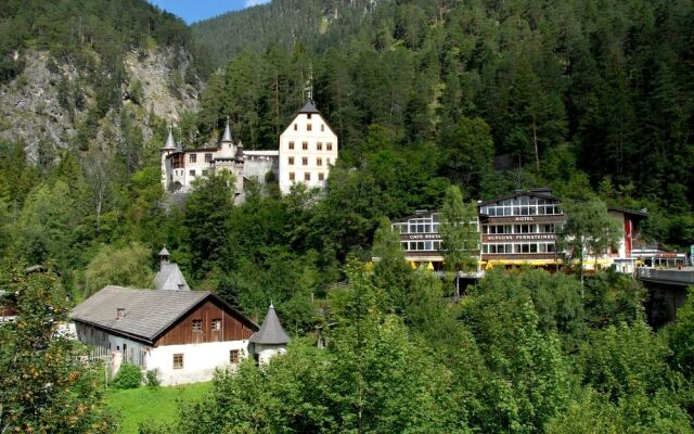 Hotel Schloss Fernsteinsee