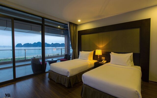 Moon Bay Ha Long