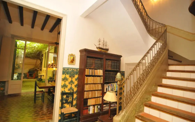 HomeHolidaysRentals Historic House - Costa Barcelona
