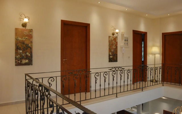 Private Pool Luxurious Villa with Parking & BBQ