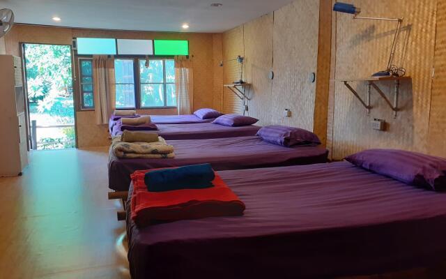 Pai Cat Hut Guesthouse