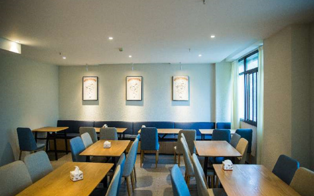 Hanting Hotel Zhoukou Wuyi Square