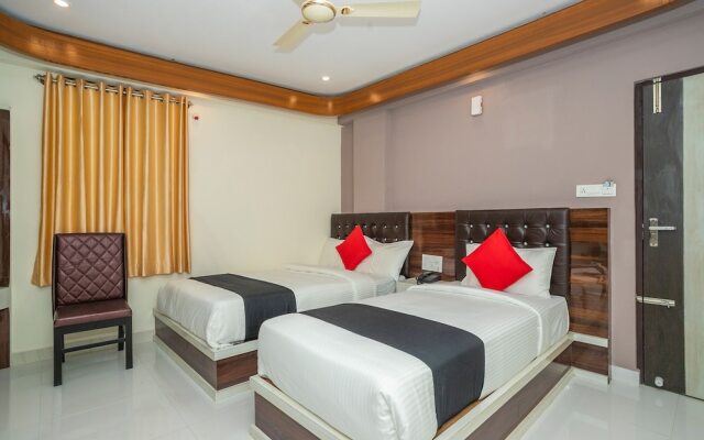 OYO 10525 Varcity Abra Madiwala