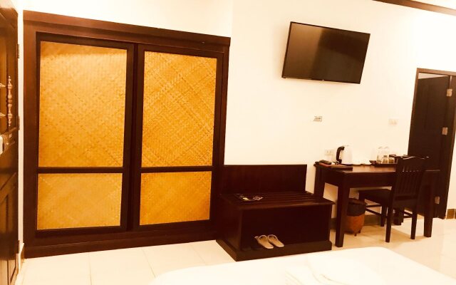 Khung City Hotel