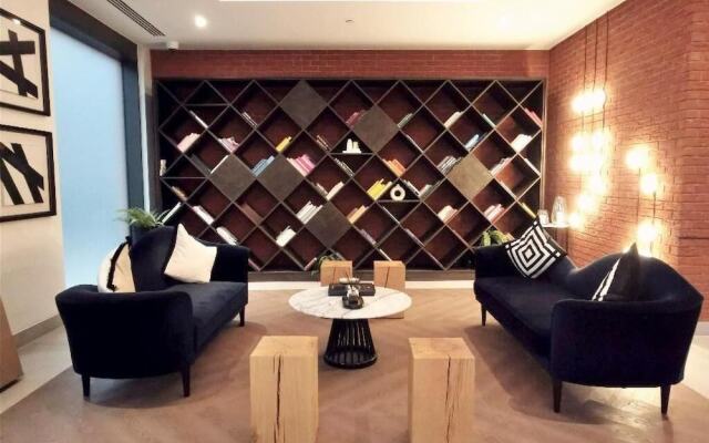 Luxury apartment in central London with private balcony