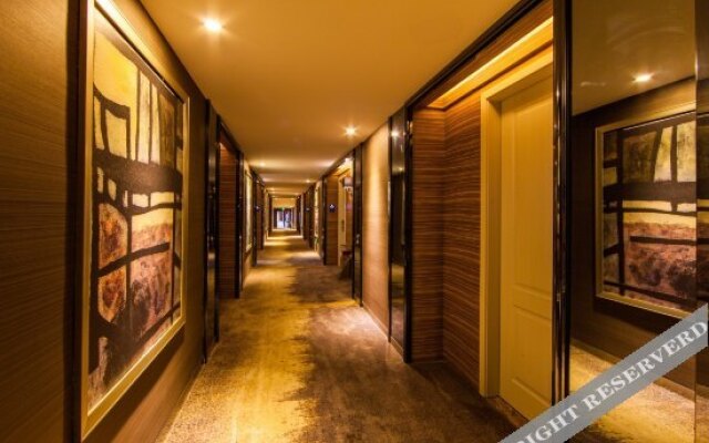 Yijia East Pinwei Hotel
