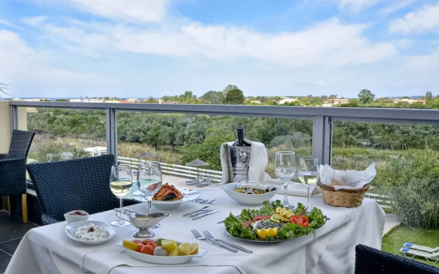 Likithos Hotel