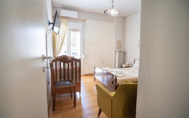 Family apartment at Kalithea 2 bedrooms 4 pers