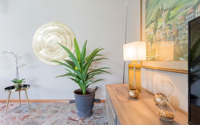 Villa Bianca - Front Lake Pool