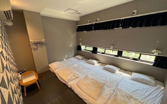 Hotel Hangout - Hostel