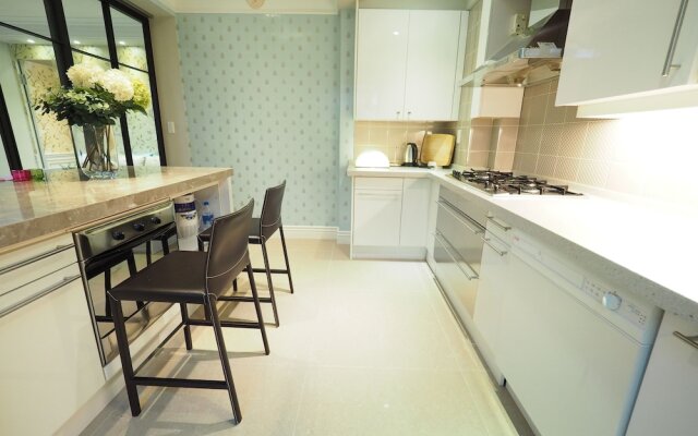 BR4&Zhongxiao Fuxing