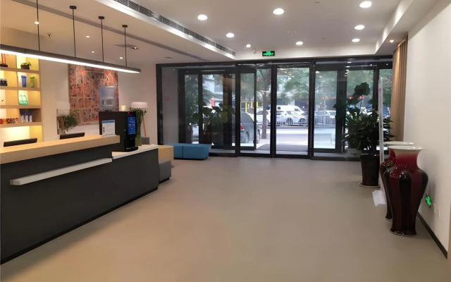 Shengting Hotel (Henan University of Technology Enterprise Base Branch) – Hotel Rooms – Zhengzhou