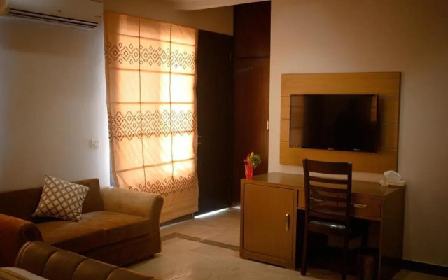 Zifan Hotel & Suites