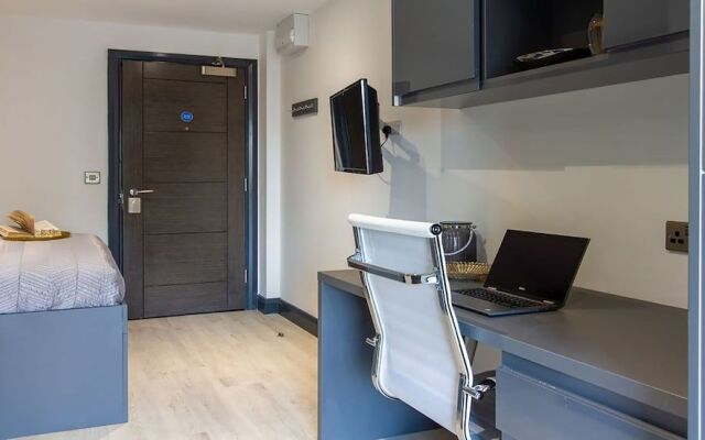 The Residence Coventry by Paymán Club