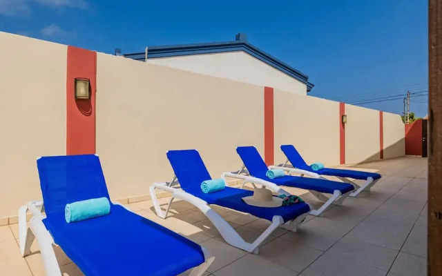 Sleeps 11 6 Bedrooms Privatepool Outdoor Dining