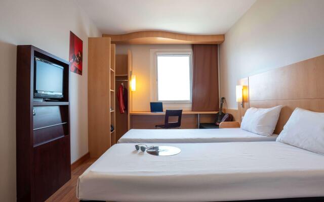 ibis Plzen