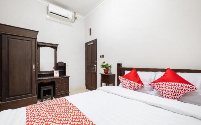 OYO 2995 Oemah Sorowajan Homestay Syariah