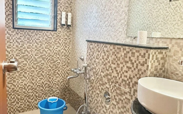 StayBird - Azure Suites Business Hotel