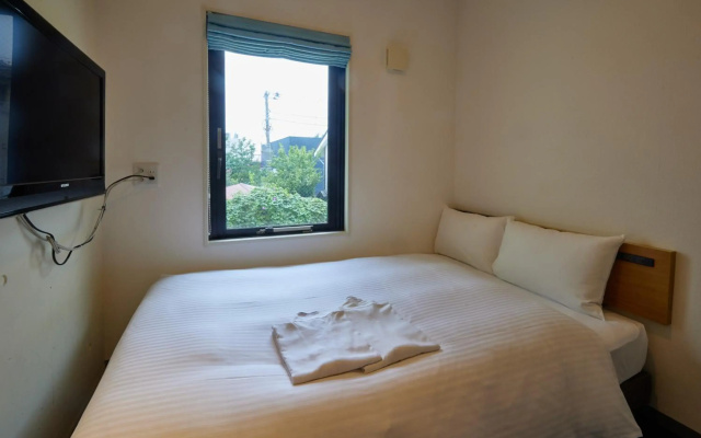 8Hotel