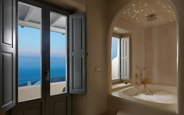 Dome Santorini Resort & Spa