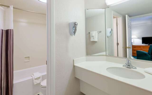 La Quinta Inn by Wyndham Farmington