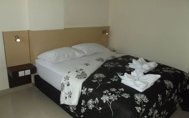 Airy Wenang Sam Ratulangi 138 Manado