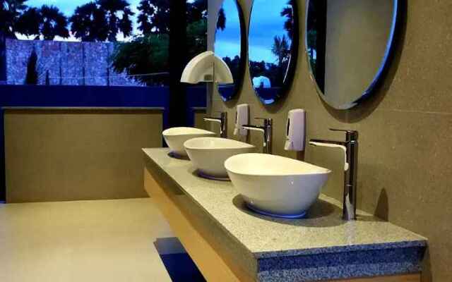 Kambaniru Beach Hotel & Resort