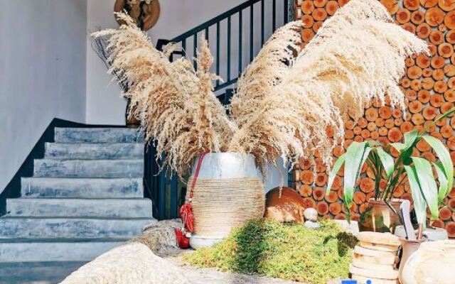 Youran Shanju Hostel