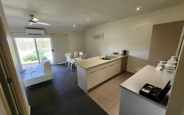 H Boutique Hunter Valley – Guest Rooms – Rothbury