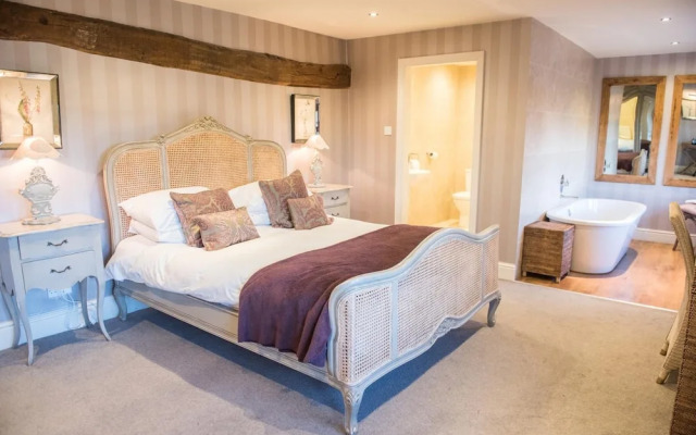 Shireburn Arms Hotel