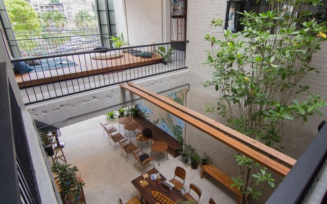 TAN Hostel x Cafe - Adults Only