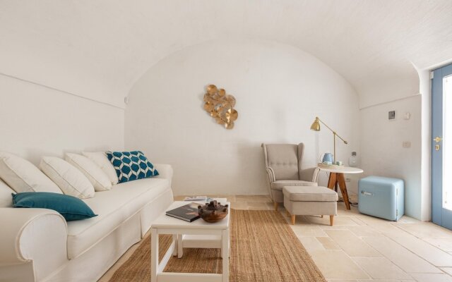 2410 Tenuta dei Fragni by Perle di Puglia