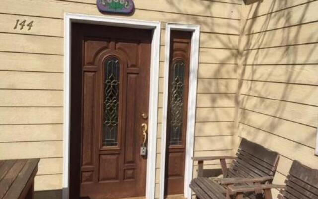 Waveseeker, Homes at White Salmon