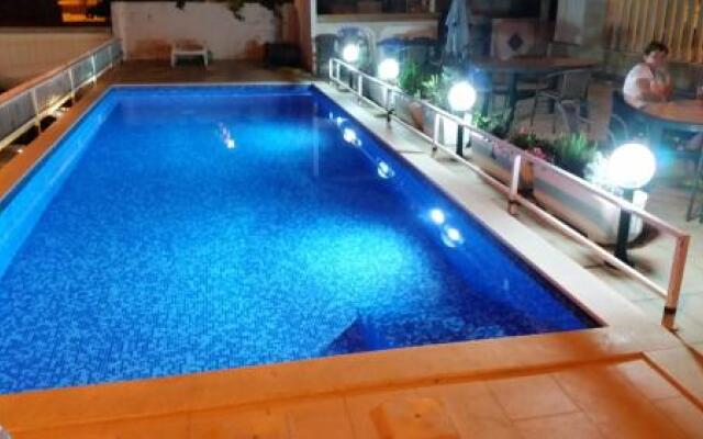 Villa Ana