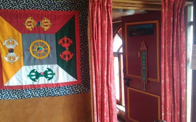 Domas Inn