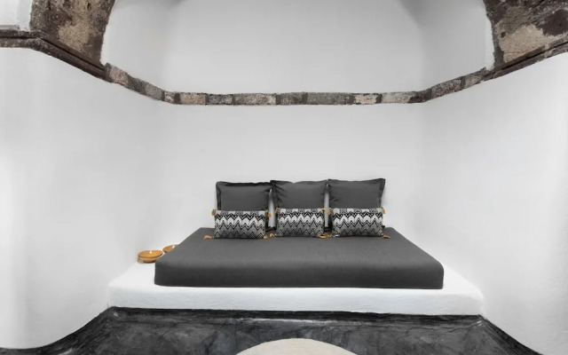 Three Caves - Villa With Private Pool Sea View