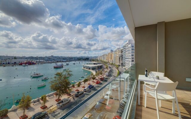 Deluxe Apartment With Valletta and Harbour Views