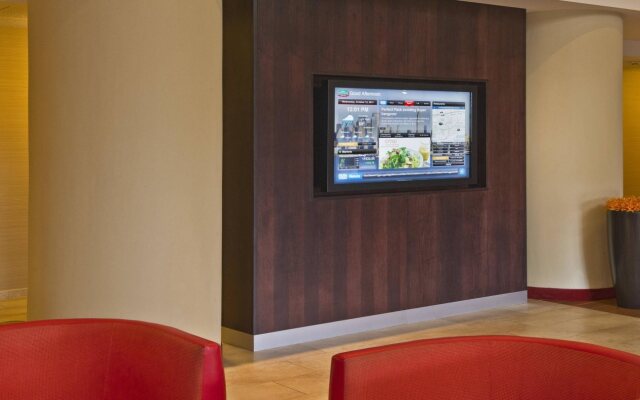 Courtyard by Marriott Long Island MacArthur Airport