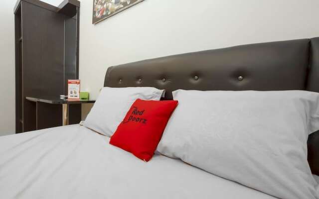 Reddoorz near Terminal Joyoboyo