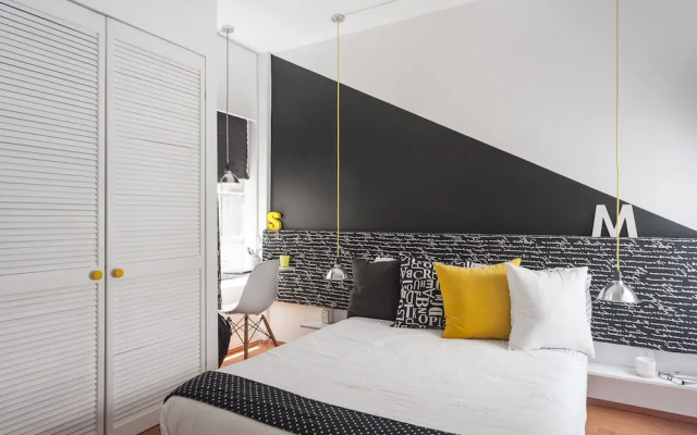 Black & White Apartment