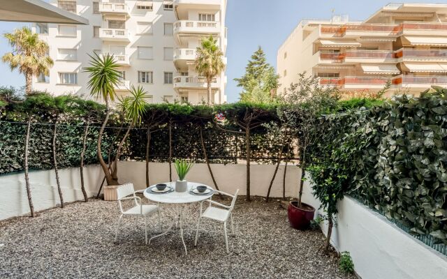 VANEAU Somptueux appartement 3P proche de la Croisette et ses plages