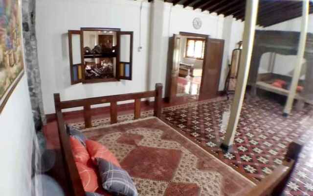 Omah Pitoe Guest House