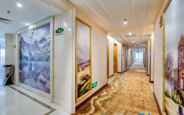 Vienna Hotel (Jieyang Rongcheng Jinxian Gate Tower)