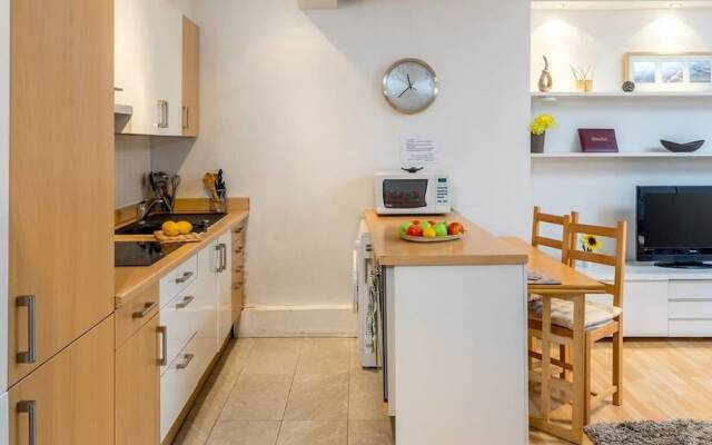 2 bed in Amazing West London Location