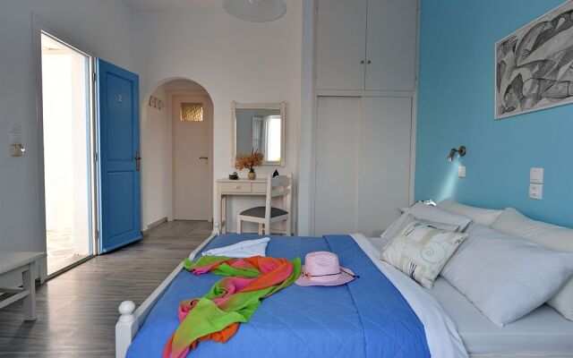 Tarsa Studios & Apartments