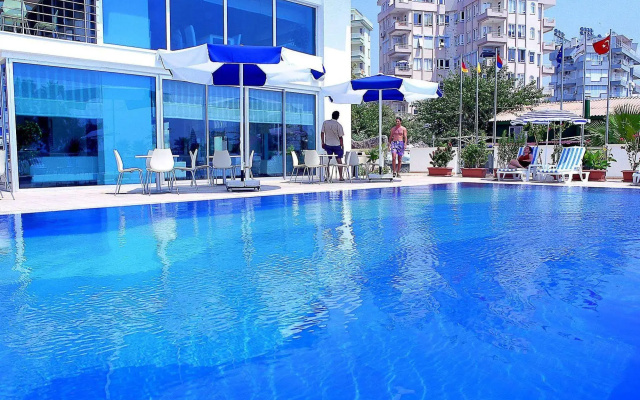 Pearly Hotel