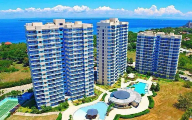 Studio Unit With Seaview & Balcony