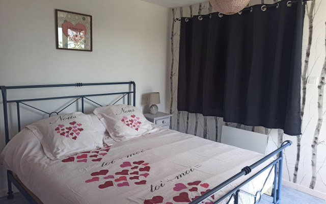 Cozy apartment in Thédirac with a shared swimming pool