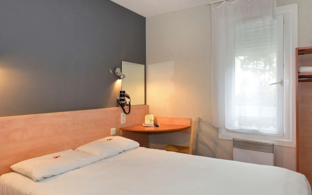 Kyriad Direct Orleans Ouest